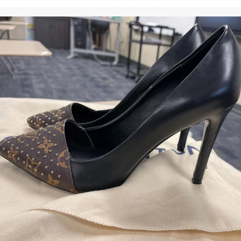 Louis Vuitton Cherie studded heels - Picture 3 of 7